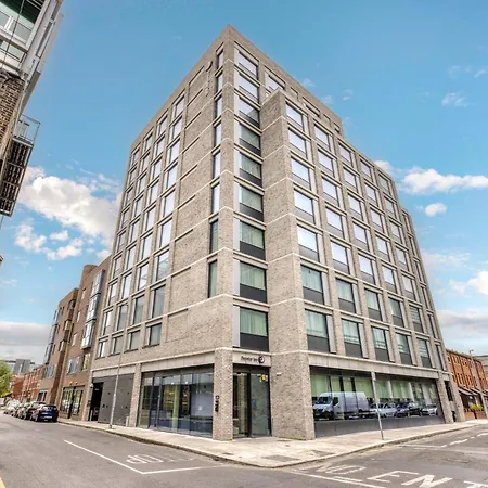 Premier Inn Dublin City Gloucester St South-2