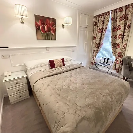 Dergvale Hotel-2