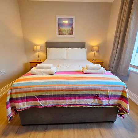 Donegan Court Aparthotel-3