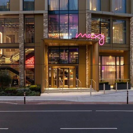 Moxy Dublin Docklands-2