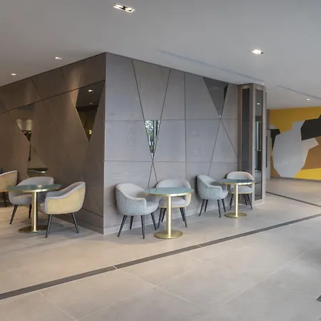 Maldron Hotel Merrion Road-3