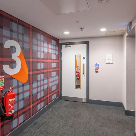 Easyhotel Dublin-3