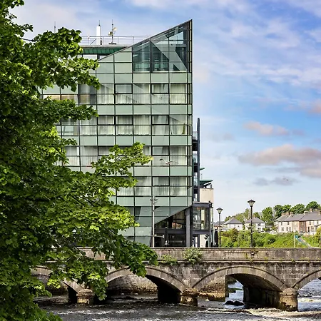 The Glasshouse-3