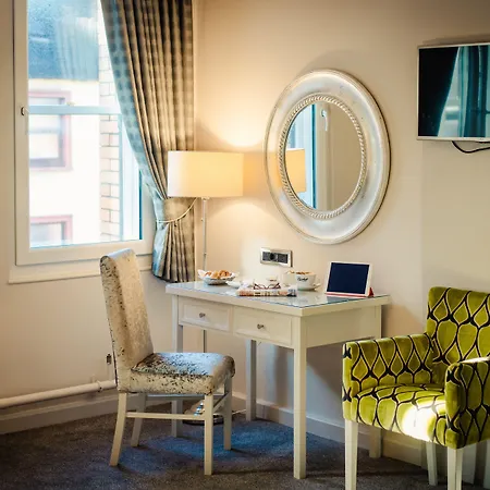 Hotel Isaacs Cork City-2