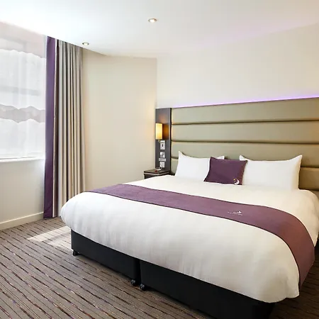 Premier Inn Dublin Airport-2