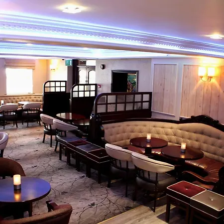The Bailie, Main St Bailieborough, A82T6C6-3