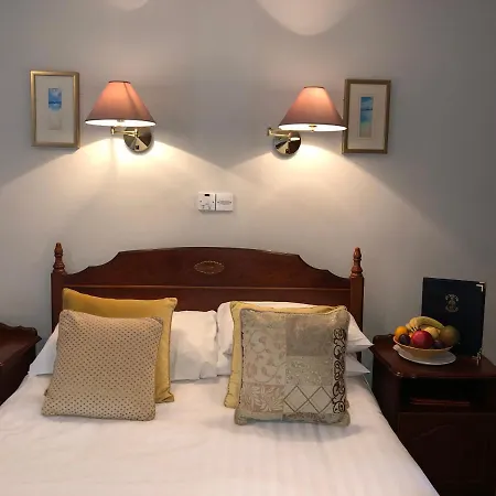 Tully'S Hotel-3