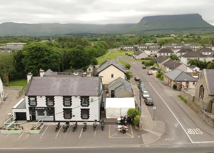 Moran'S Bar & B&B