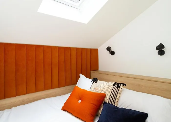 The Snug Townhouse