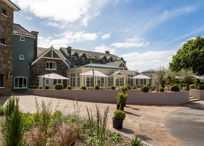 Killarney Heights Hotel