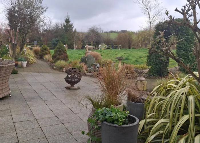 Deeside Manor