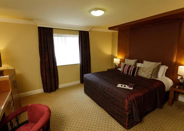 Hamlet Court Hotel
