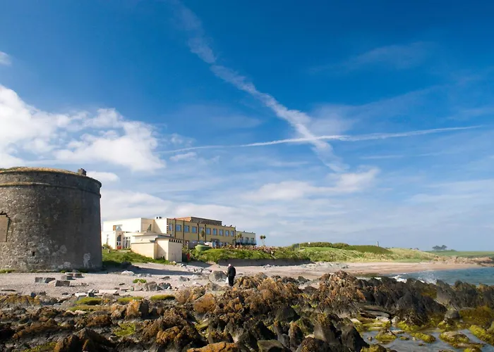 Shoreline Hotel