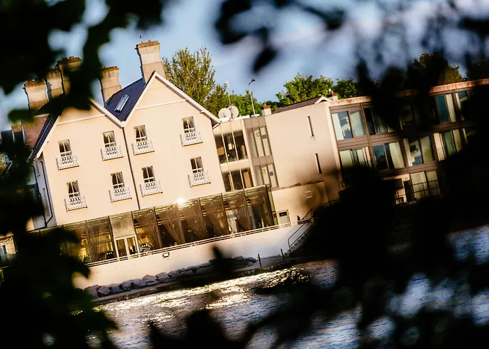 Ice House Hotel