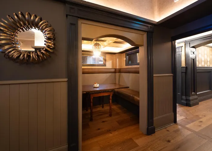 The Gateway Hotel