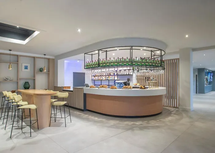 Clayton Dublin Airport Central