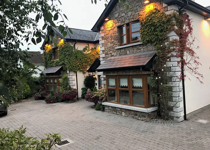 Avlon House Bed And Breakfast