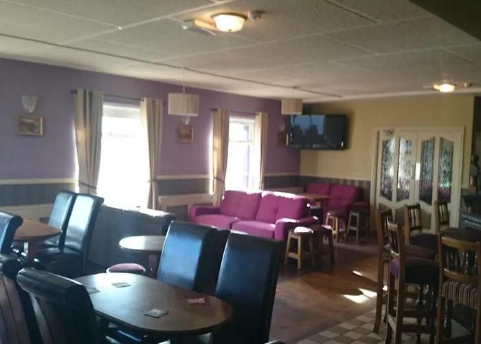 Marty'S Halfway House Hotel Westport